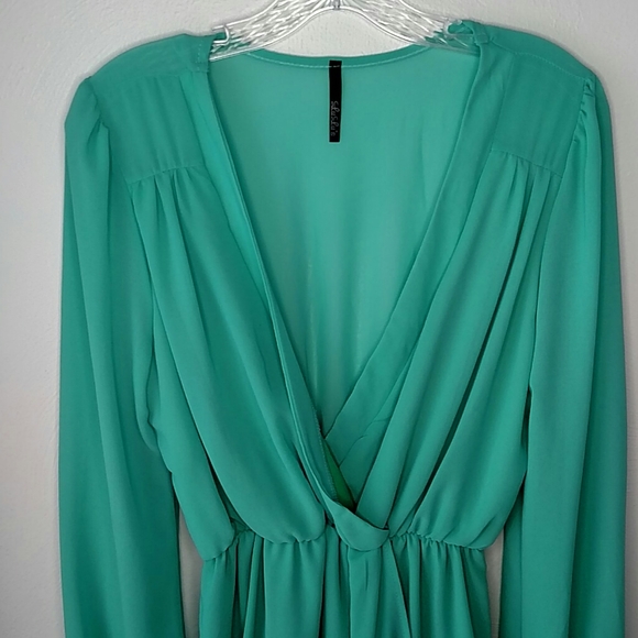 Lulu's light green wrap dress - Picture 2 of 7
